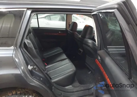 2010 Subaru Outback 2.5I Limited z USA, uszkodzony, nr VIN 4S4BRBJCXA3340481